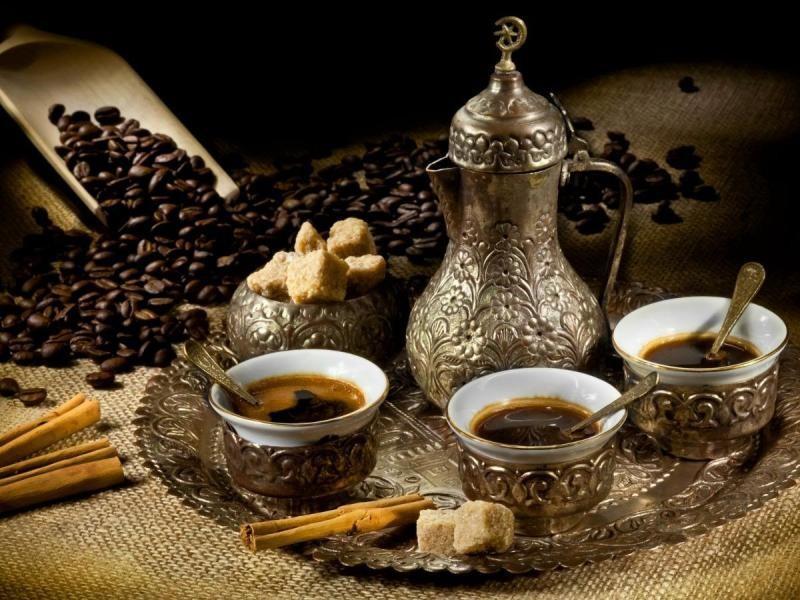 طرز تهیه قهوه عربی با دله یا قهوه جوش ترک دستی